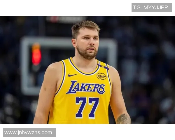 东契奇三双胜旧主 詹姆斯末节挽狂澜 东契奇三双胜旧主 詹姆斯末节挽狂澜