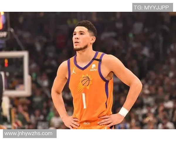 布克谈9失误:对球的处理太随意了 我们还在学习和培养化学反应 布克谈9失误:对球的处理太随意了 我们还在学习和培养化学反应