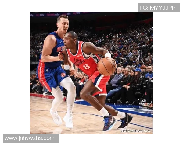 快船98-92活塞迎2喜2忧！柯林斯迅速成长，祖巴茨+替补成大问题！